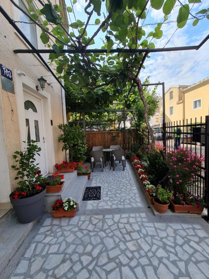 Hibiscus Guest House Budva Bagian luar foto