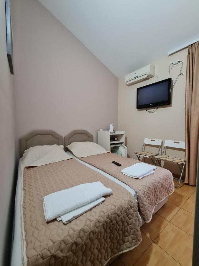 Hibiscus Guest House Budva Bagian luar foto