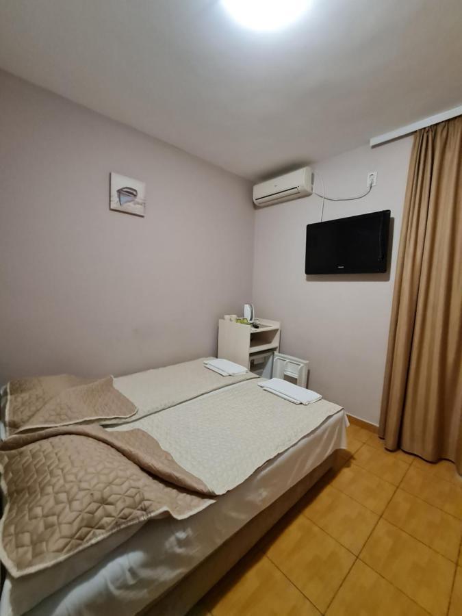 Hibiscus Guest House Budva Bagian luar foto