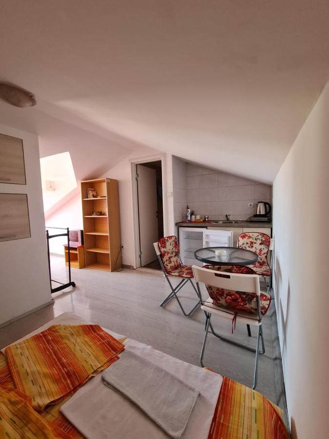 Hibiscus Guest House Budva Bagian luar foto